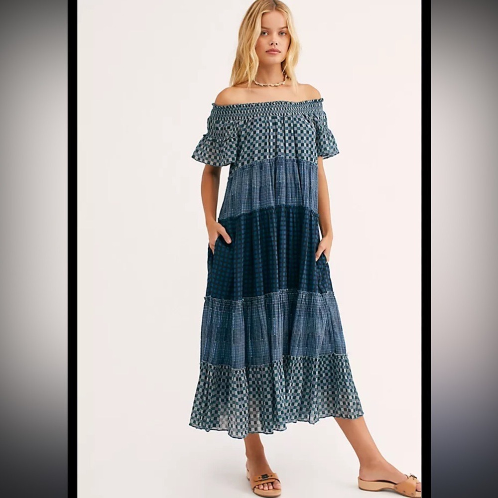 Free People Something real plaid off‎ shoulder smocked Maxi dress Sz Medium